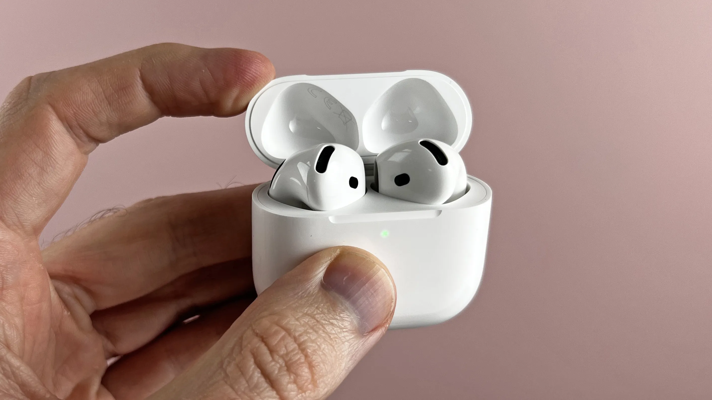 AirPods 4评论:引导新功能和创新